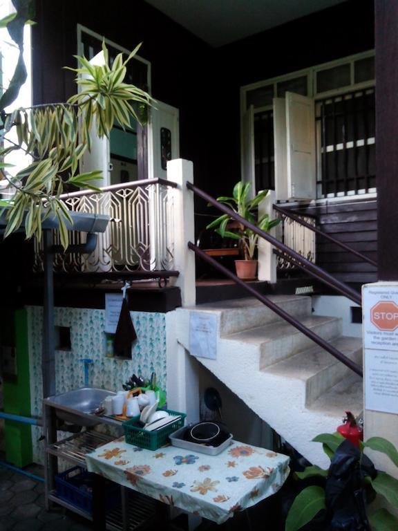 Chok Dee Guesthouse Chiang Mai Exterior photo