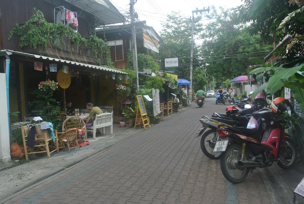 Chok Dee Guesthouse Chiang Mai Exterior photo
