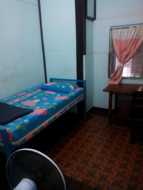 Chok Dee Guesthouse Chiang Mai Exterior photo
