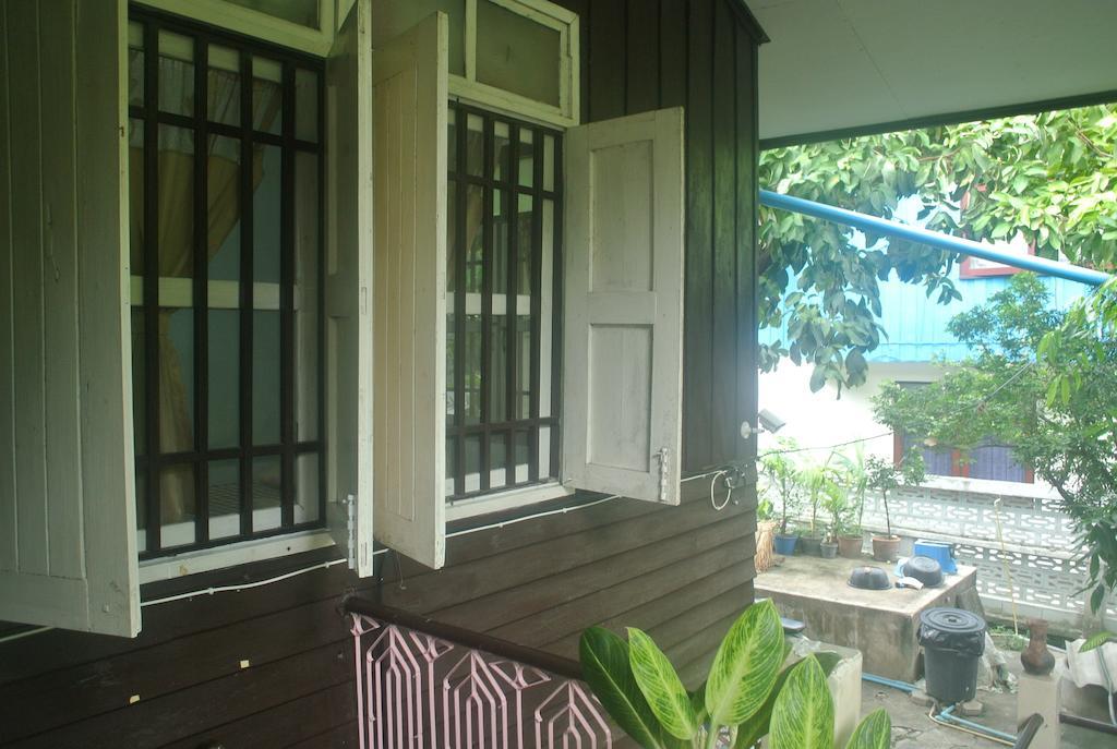Chok Dee Guesthouse Chiang Mai Exterior photo