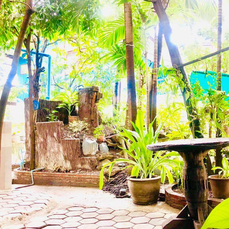 Chok Dee Guesthouse Chiang Mai Exterior photo